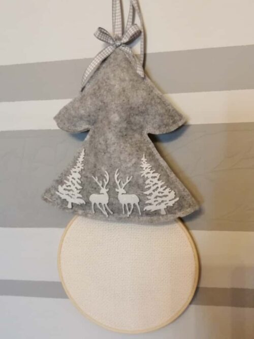 Fuoriporta natalizio con albero e inserto in tela aida