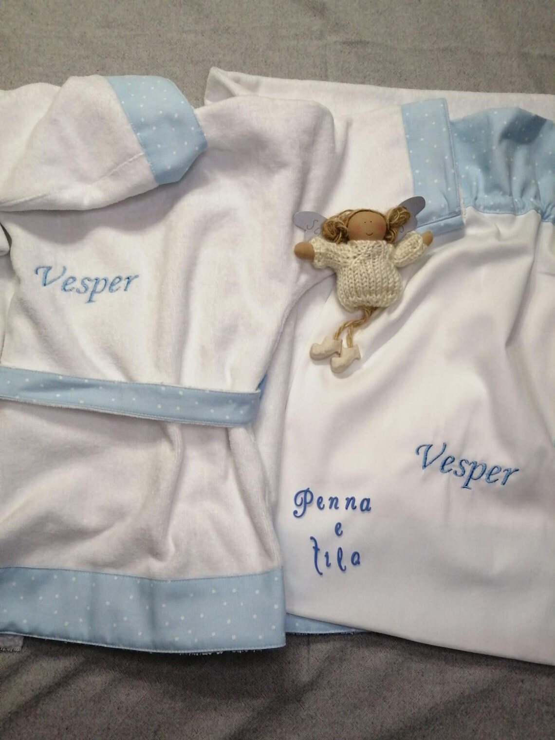 Accappatoio, telo e sacca neonato personalizzati con nome